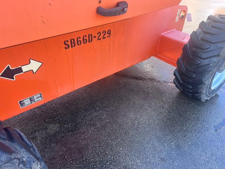 2011-jlg-660sj-image-19