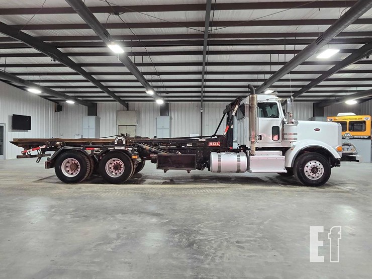 2017-peterbilt-367-image-6