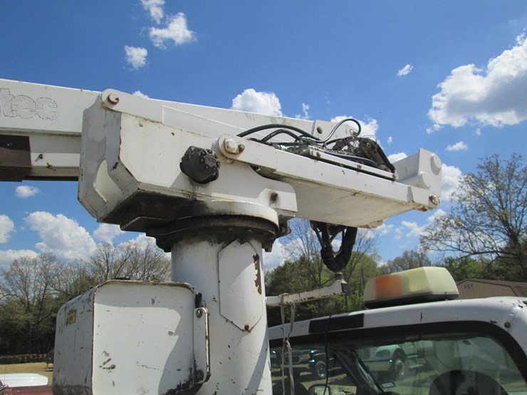 2007-ford-f550-image-26