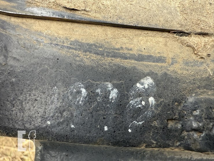 new-holland-tv140-image-34