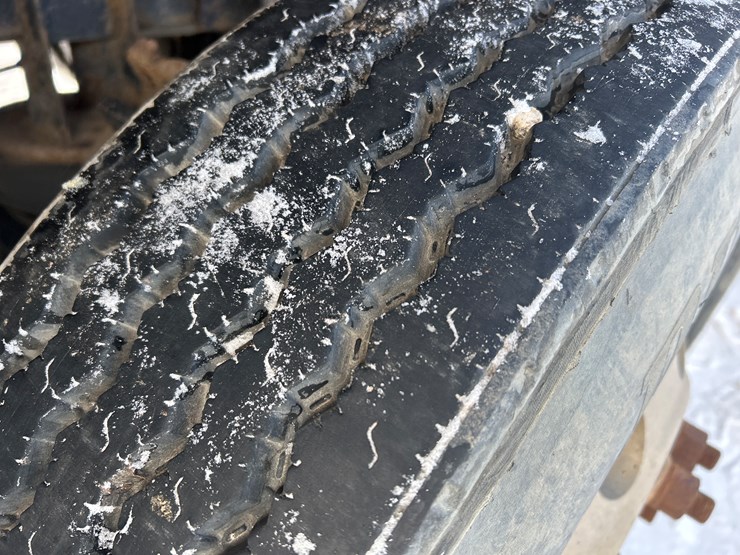 2005-international-7600-image-92