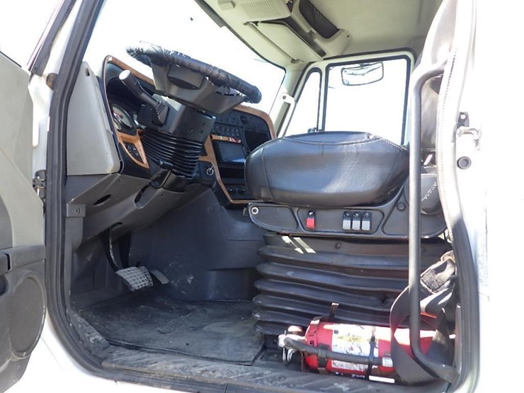 2012-international-prostar-image-27