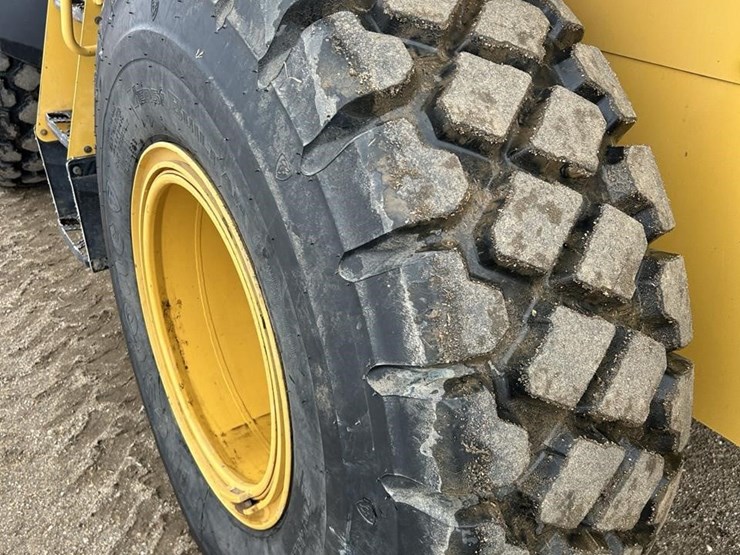 2016-caterpillar-930m-image-91