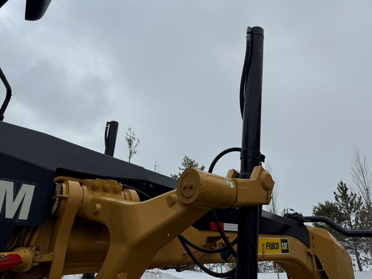 caterpillar-160m-image-77