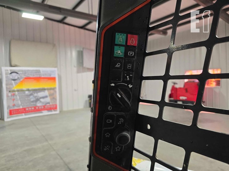 2020-bobcat-t76-image-18