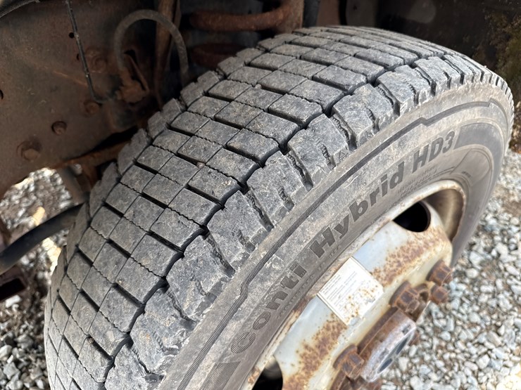 2011-ford-f350-image-46