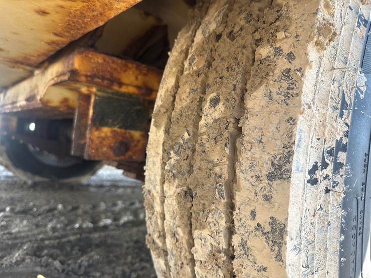 #60115-•-ingersoll-rand-1070-towable-air-compressor-image-70