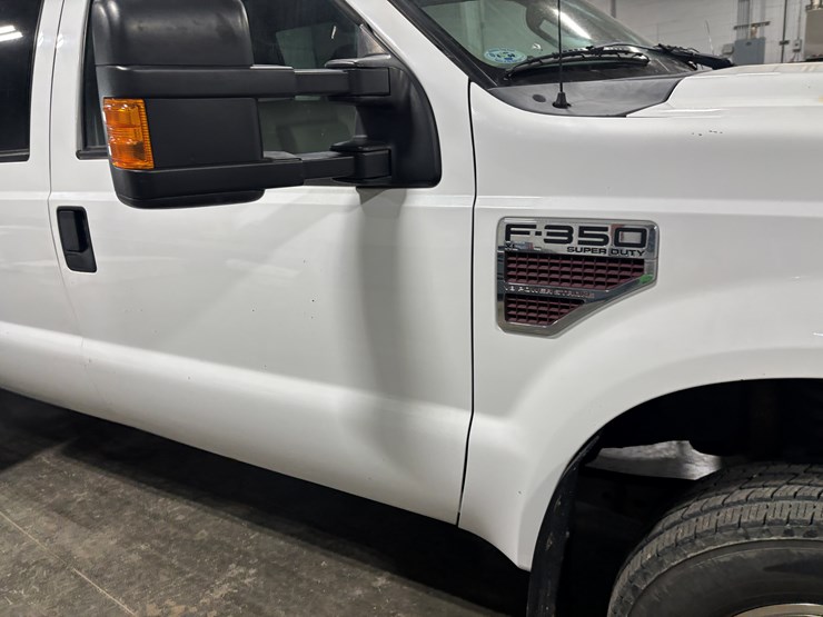 2009-ford-f350-image-19
