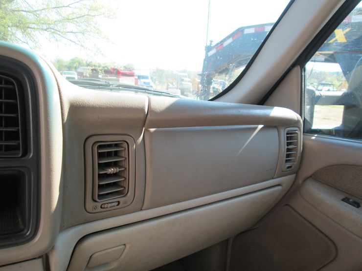 2001-gmc-1500hd-image-34