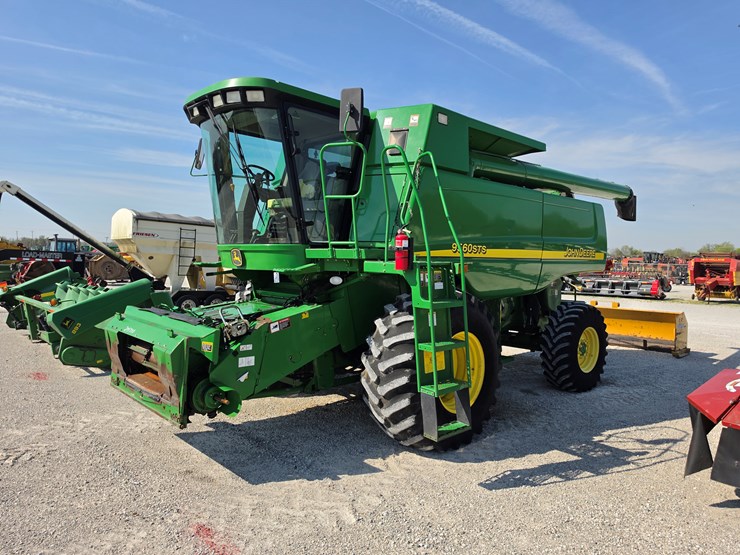 2006-john-deere-9560-sts-image-1