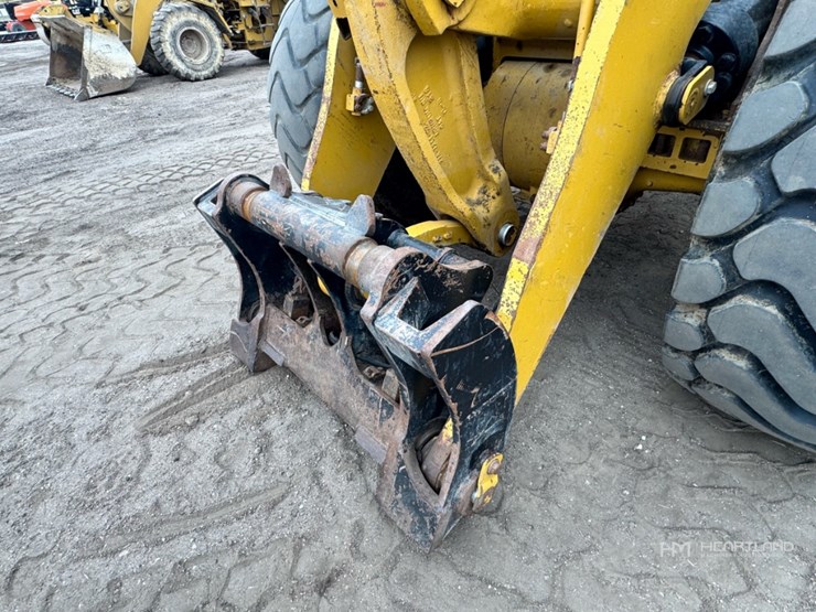 2012-caterpillar-966k-image-10