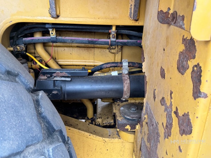 2012-caterpillar-966k-image-52