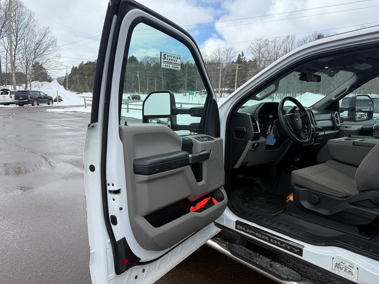 2018-ford-f550-image-47