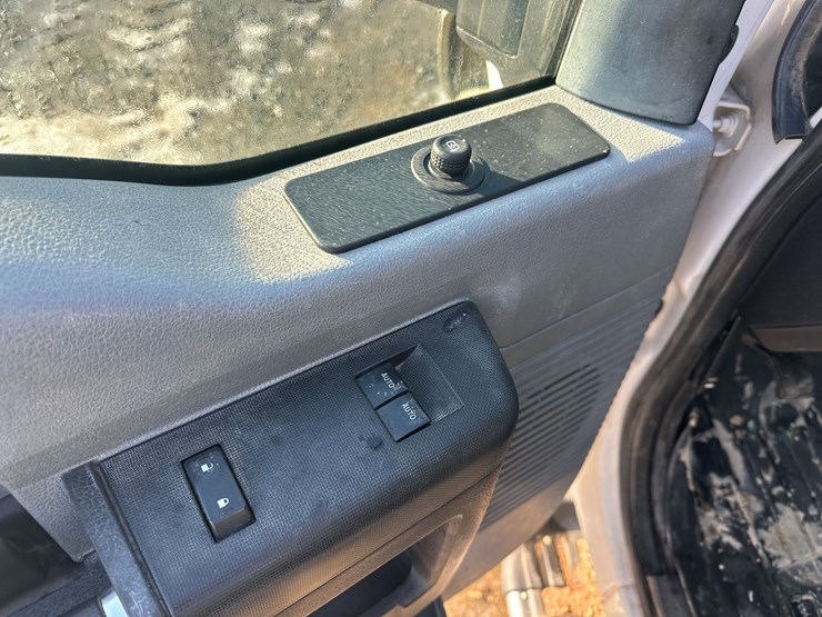 2015-ford-f350-image-29