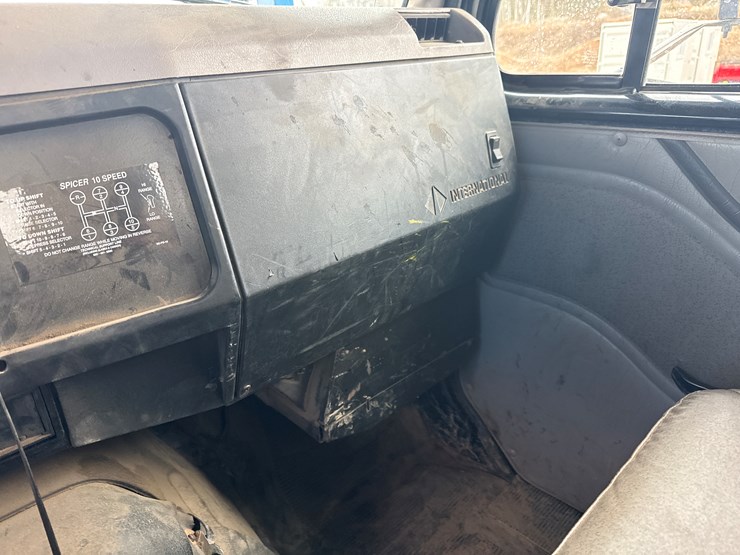 1999-international-4900-image-32