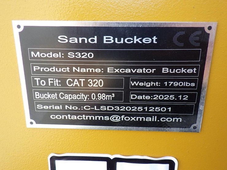 caterpillar-320-image-5