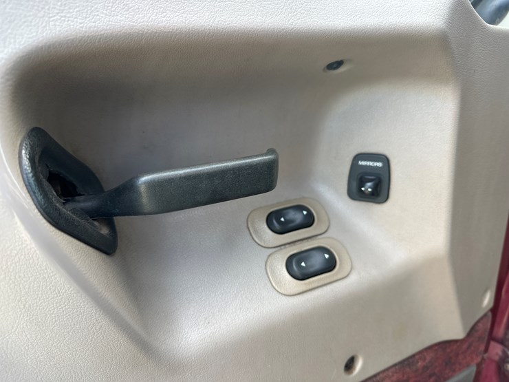 2001-caterpillar-c15-image-39