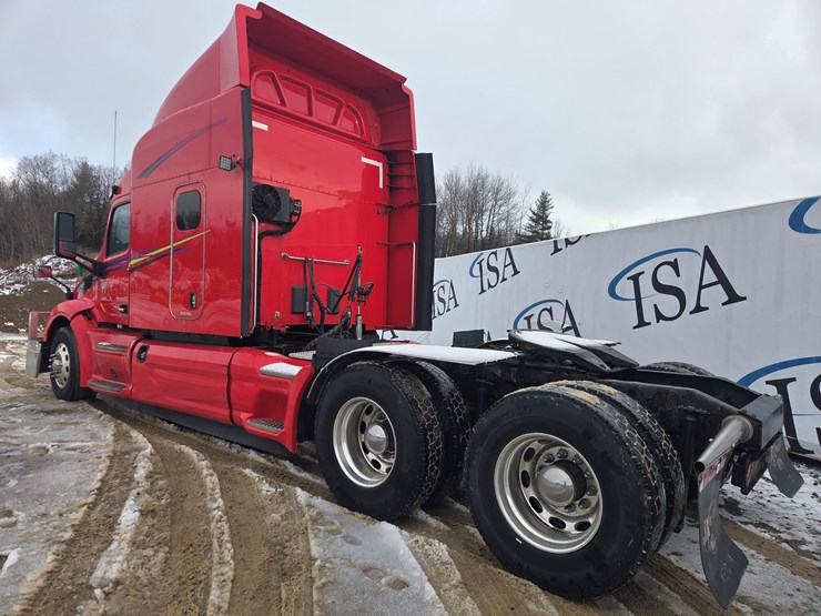 peterbilt-579-image-3