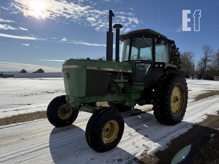 john-deere-4440-image-1