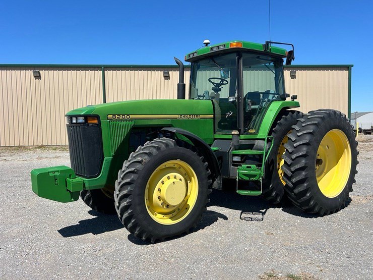 1996-john-deere-8200-image-1