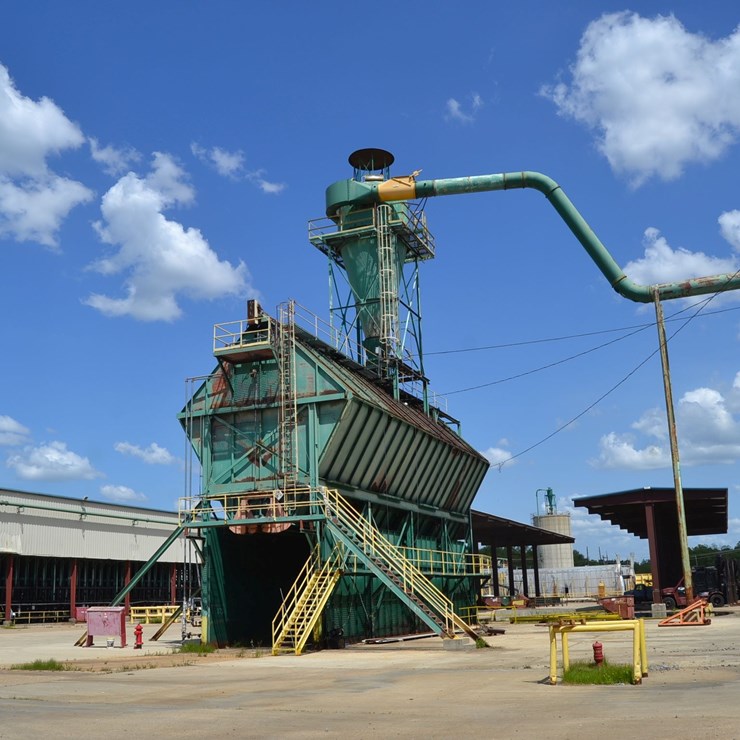 APPROX 120 UNIT 4 SECTION CHIP BIN W/ 15HP HYDRALIC POWER PACK W/ STEPS & CATWALK