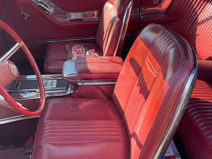 1965-ford-thunderbird-image-55