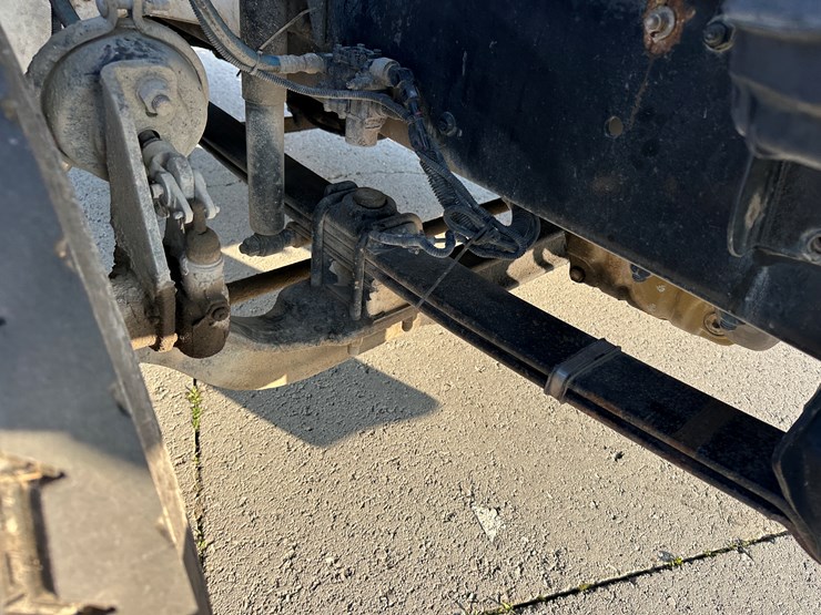 freightliner-fl70-image-57