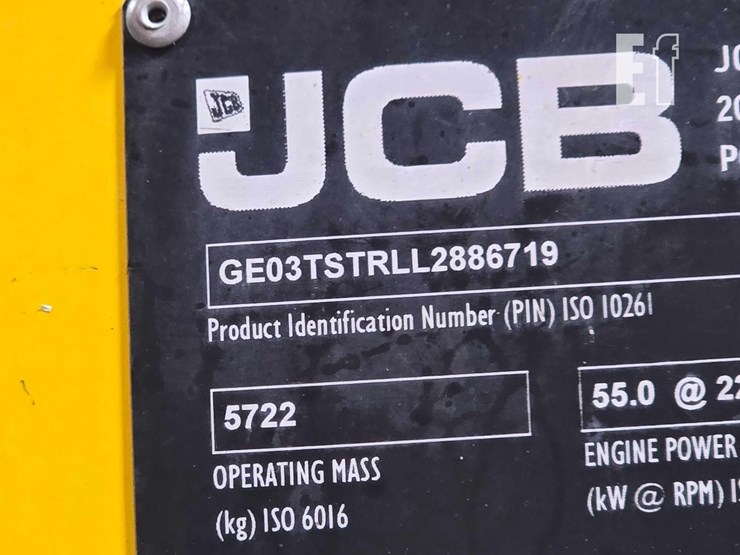 2020-jcb-3ts-8t-image-36