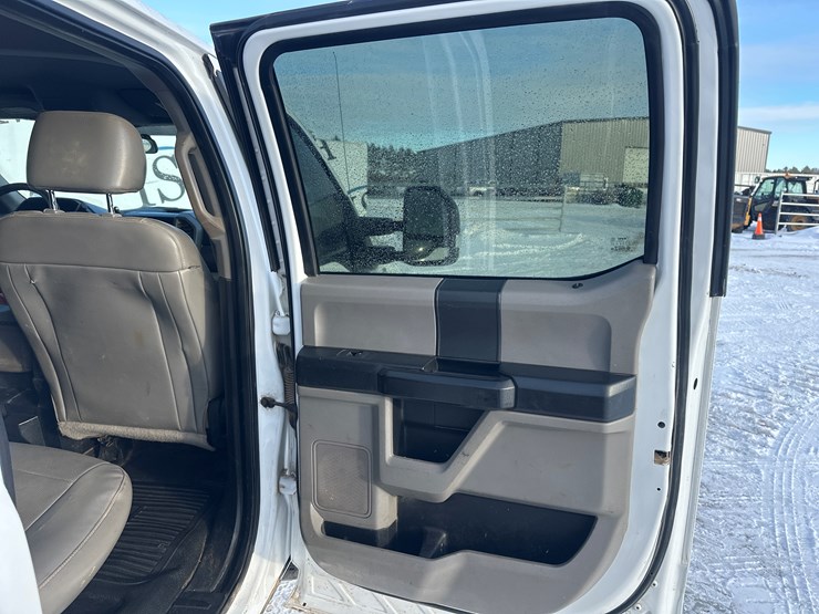 2017-ford-f350-image-29