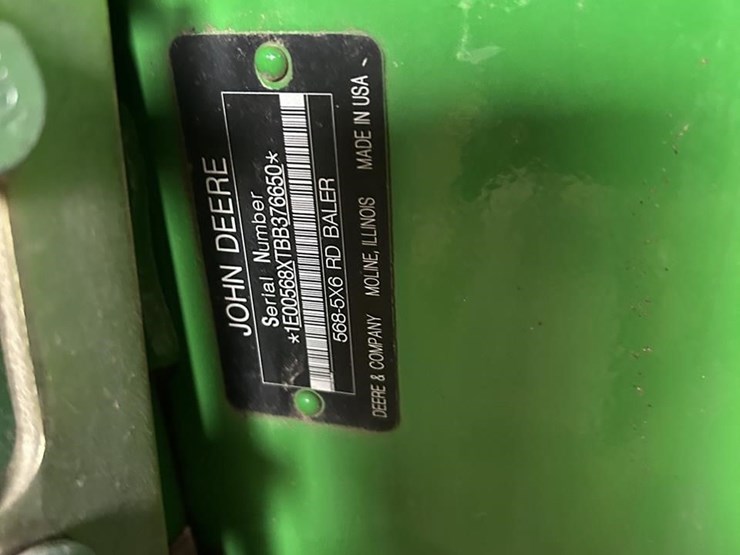 2011-john-deere-568-image-27