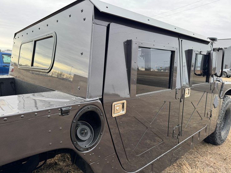 #2246-•-2001-american-general-4x4-hummer-image-20