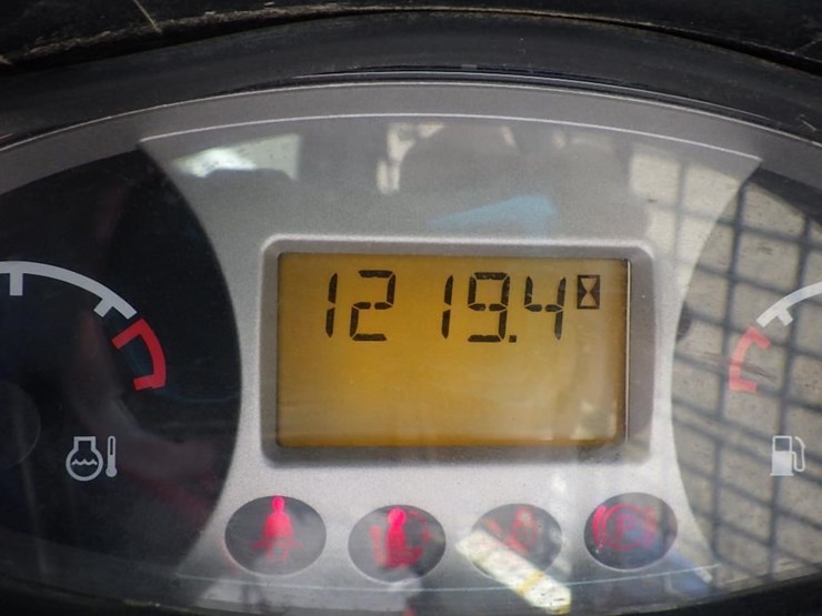 2021-bobcat-s450-image-22