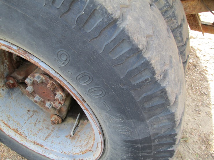 1981-international-s1800-image-7