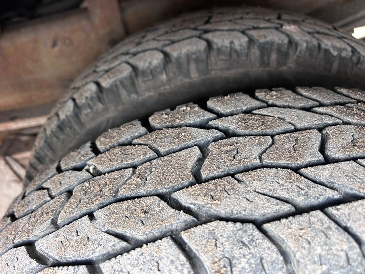 2003-gmc-3500-image-63