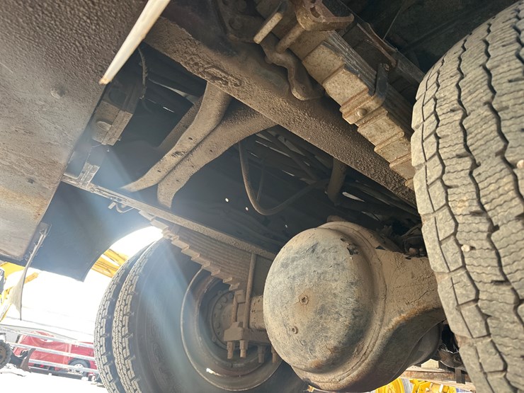 1995-international-8100-image-78