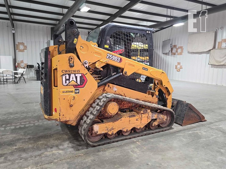 2022-caterpillar-259d3-image-3
