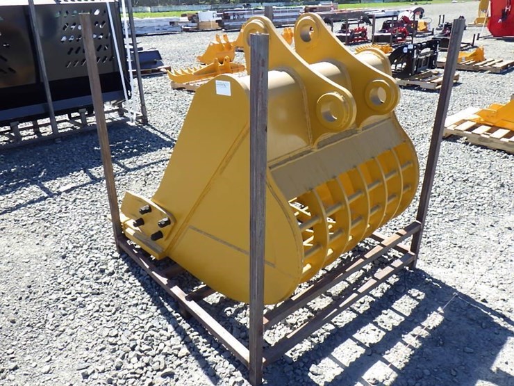 caterpillar-320-image-2