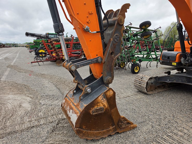 2022-doosan-dx225-lc-image-2