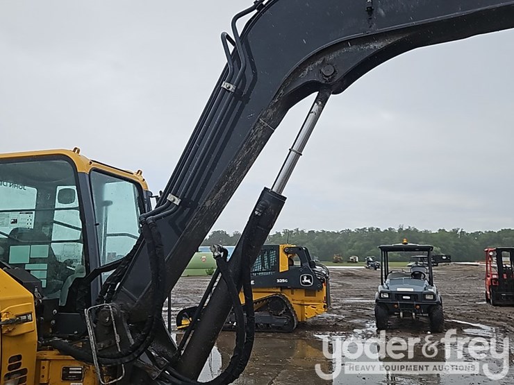 2020-deere-85g-image-14