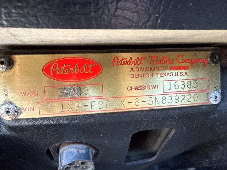 2004-peterbilt-378-image-67