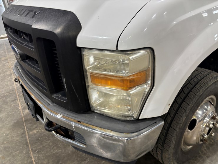 2009-ford-f350-image-13