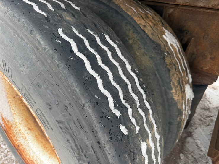 #1113-•-1990-ford-quad-axle-dump-truck-image-59