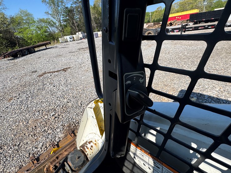 bobcat-t550-image-44