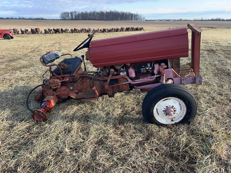 international-parts-tractor-image-5