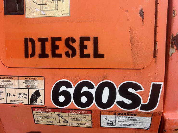 2011-jlg-660sj-image-26