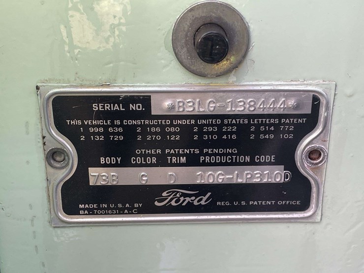 1953-ford-customline-sedan-image-54