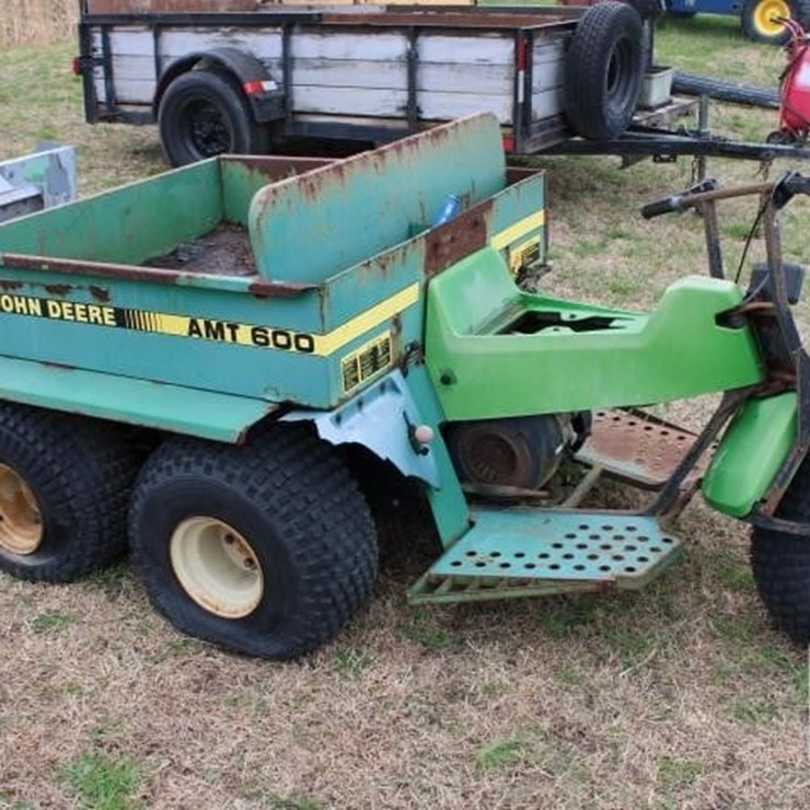 JOHN DEERE 600