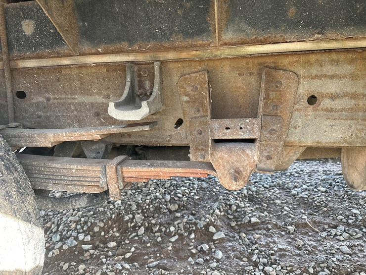 2005-gmc-3500-image-47