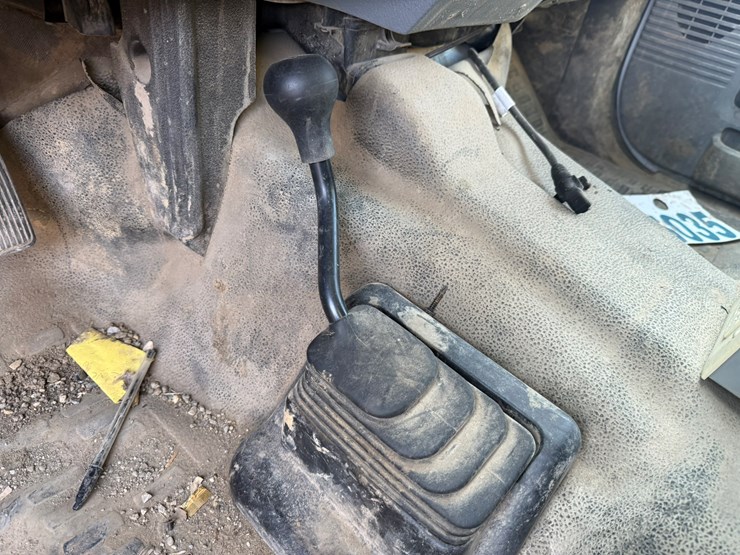 2012-ford-f550-xl-image-46