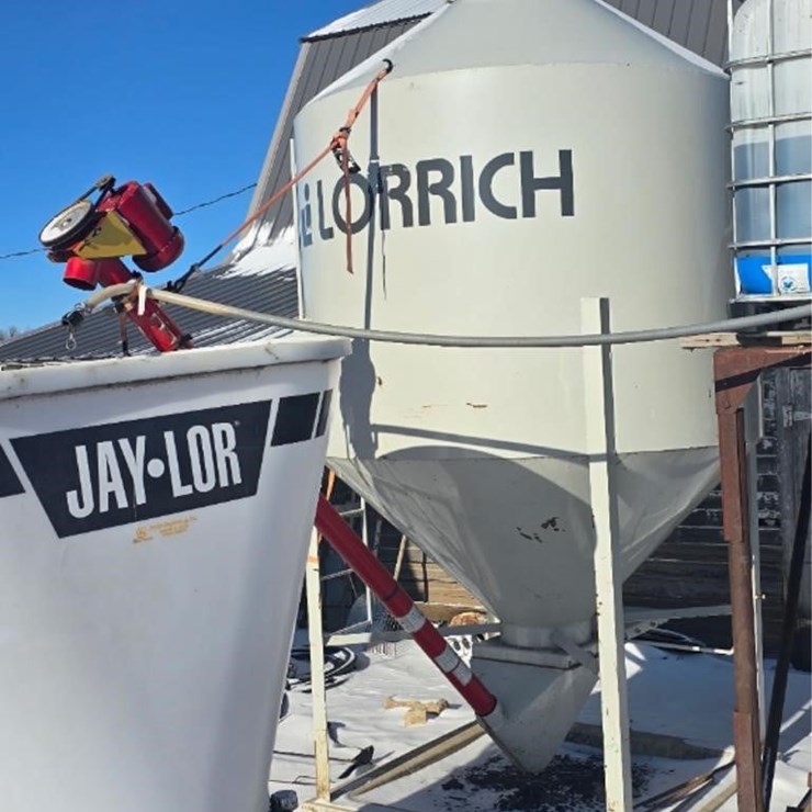 LORRICH HOPPER BIN W/ 4" AUGER